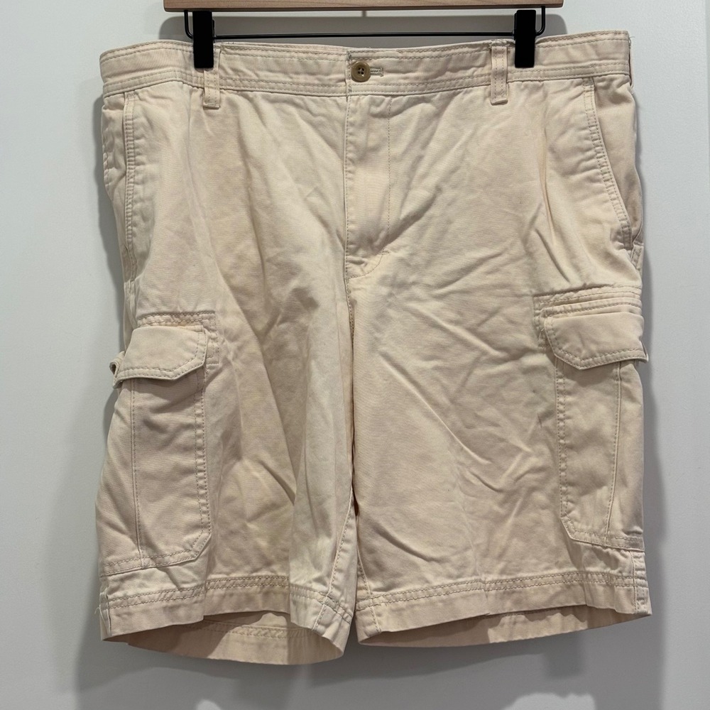 IZOD Mens Cargo Shorts Cream Tan Cotton Twill Utility Pockets Size 38